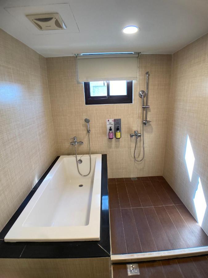 Bonjour Hotel Taizhong Zewnętrze zdjęcie