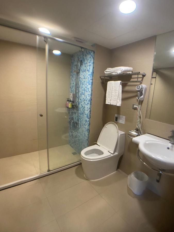 Bonjour Hotel Taizhong Zewnętrze zdjęcie