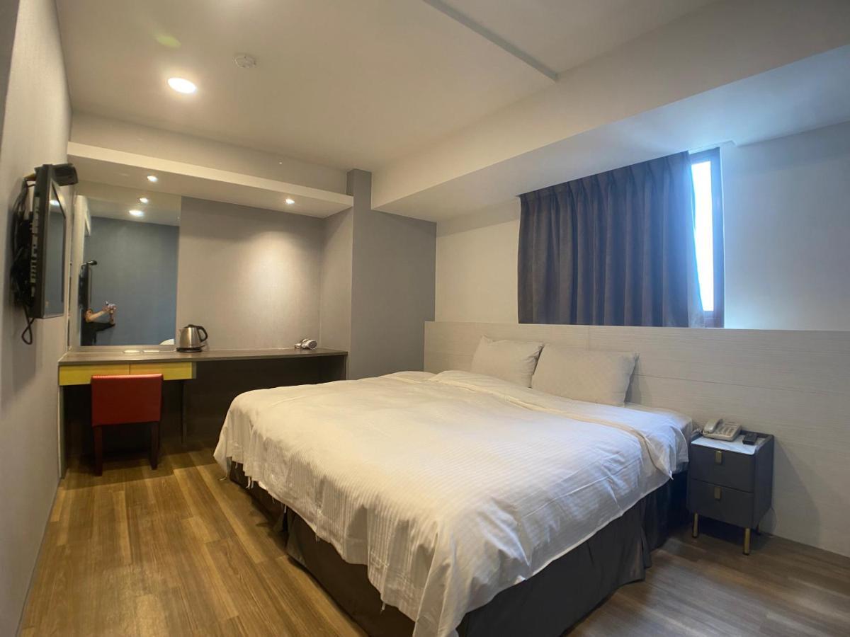Bonjour Hotel Taizhong Zewnętrze zdjęcie