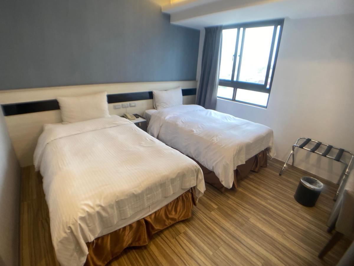 Bonjour Hotel Taizhong Zewnętrze zdjęcie