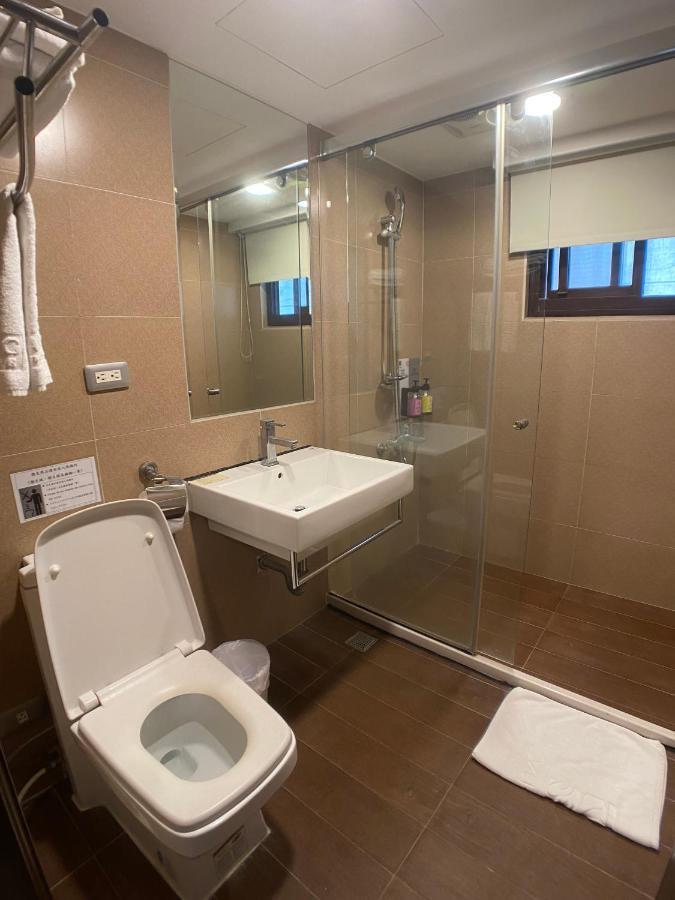 Bonjour Hotel Taizhong Zewnętrze zdjęcie