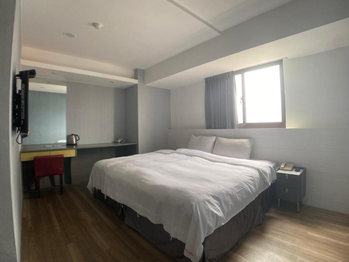 Bonjour Hotel Taizhong Zewnętrze zdjęcie