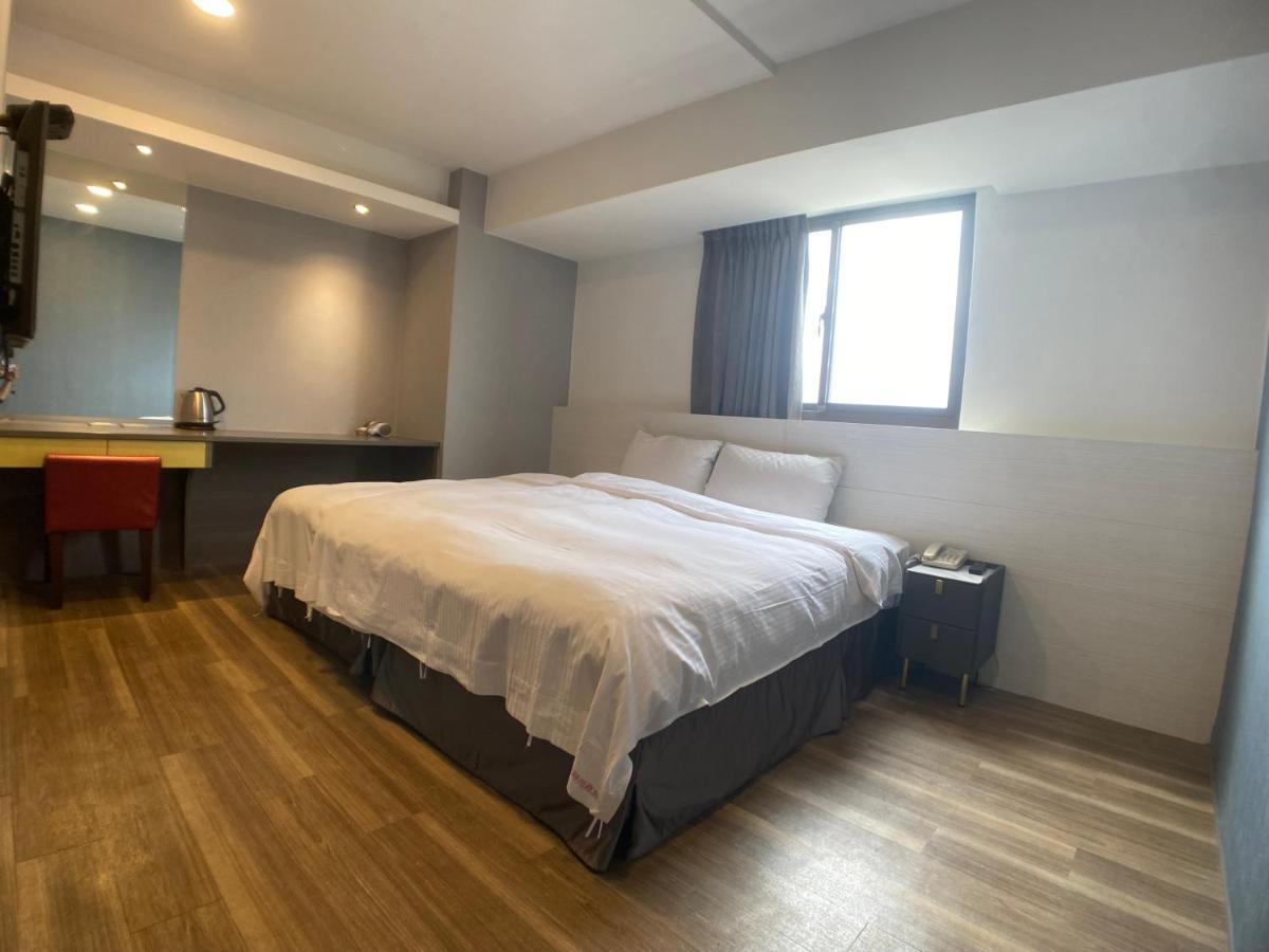 Bonjour Hotel Taizhong Zewnętrze zdjęcie