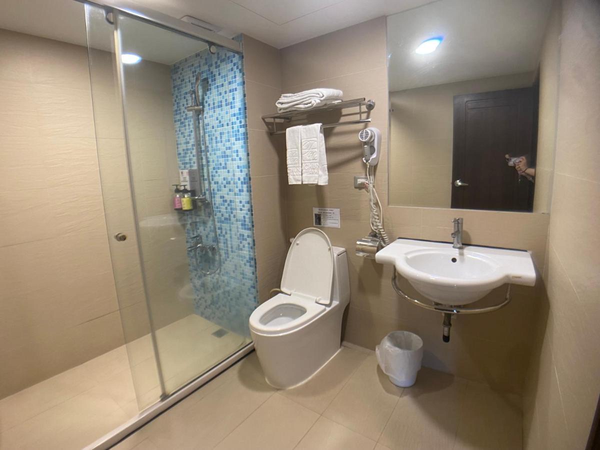 Bonjour Hotel Taizhong Zewnętrze zdjęcie