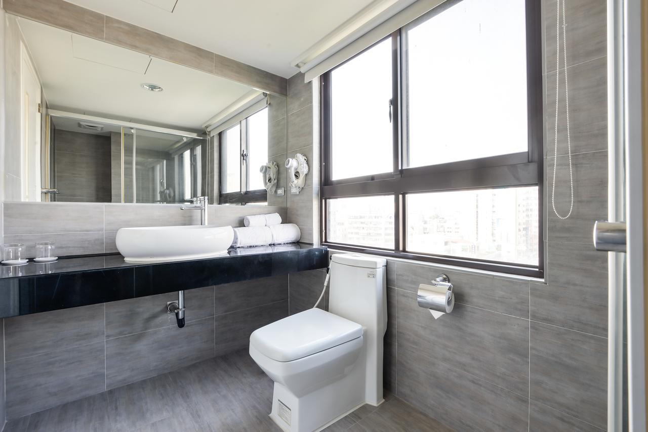 Bonjour Hotel Taizhong Zewnętrze zdjęcie